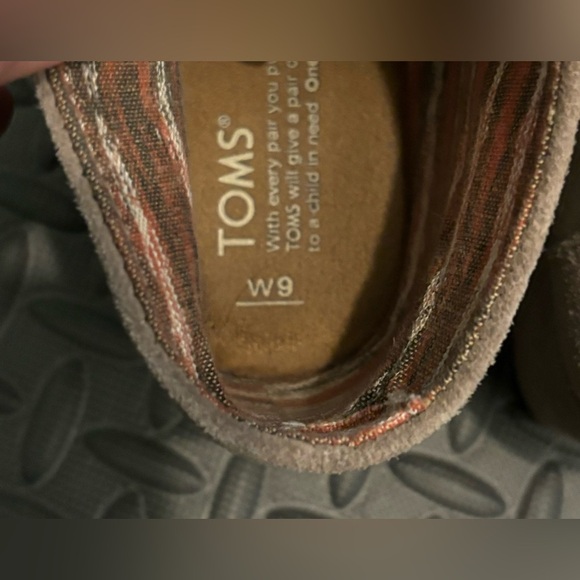 Toms Women's Wedge Comfort Booties Boots Size 9 Suede Tan 2.75" Wedge Neutral - Picture 3 of 10